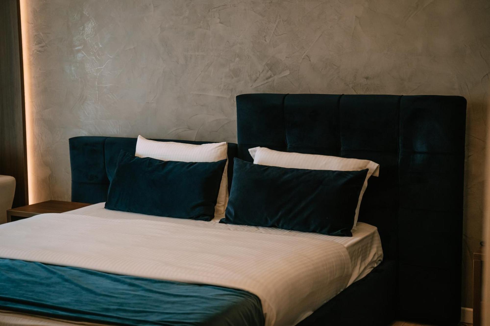 Albanian Star Hotel Kryemedhej ภายนอก รูปภาพ