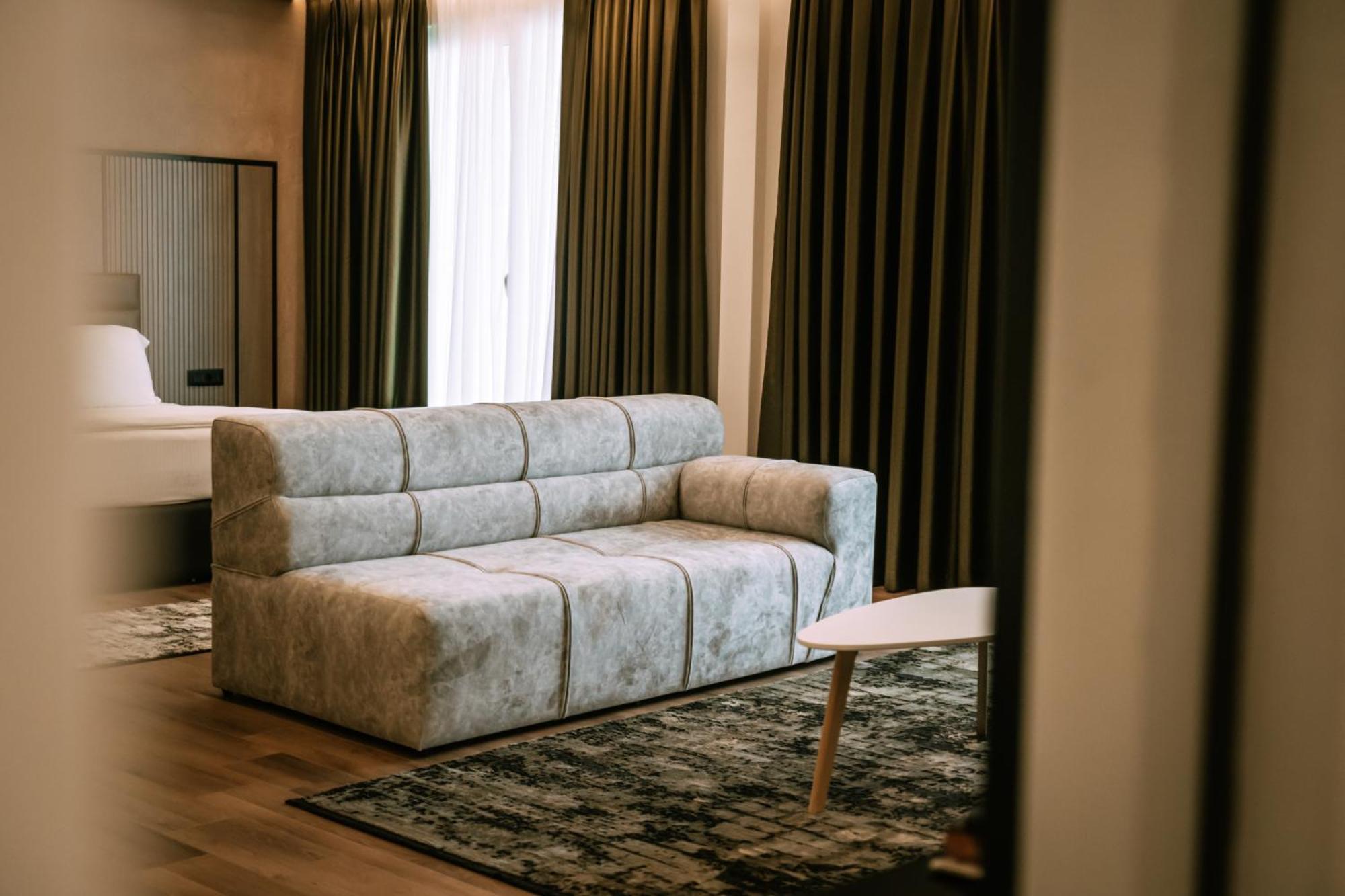 Albanian Star Hotel Kryemedhej ภายนอก รูปภาพ