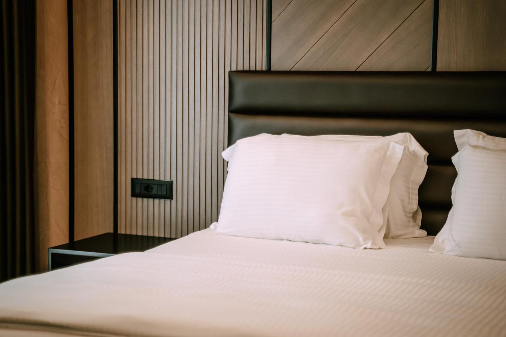 Albanian Star Hotel Kryemedhej ภายนอก รูปภาพ