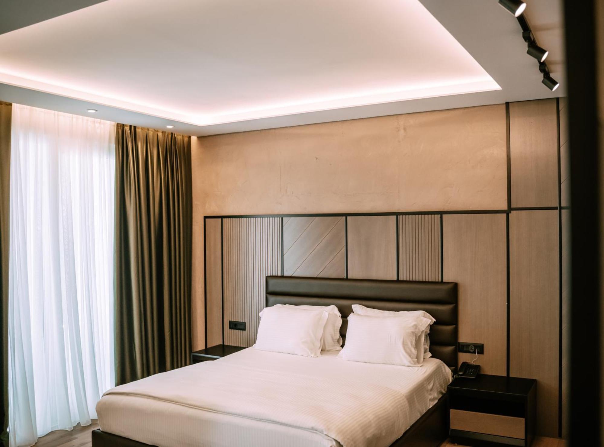 Albanian Star Hotel Kryemedhej ภายนอก รูปภาพ