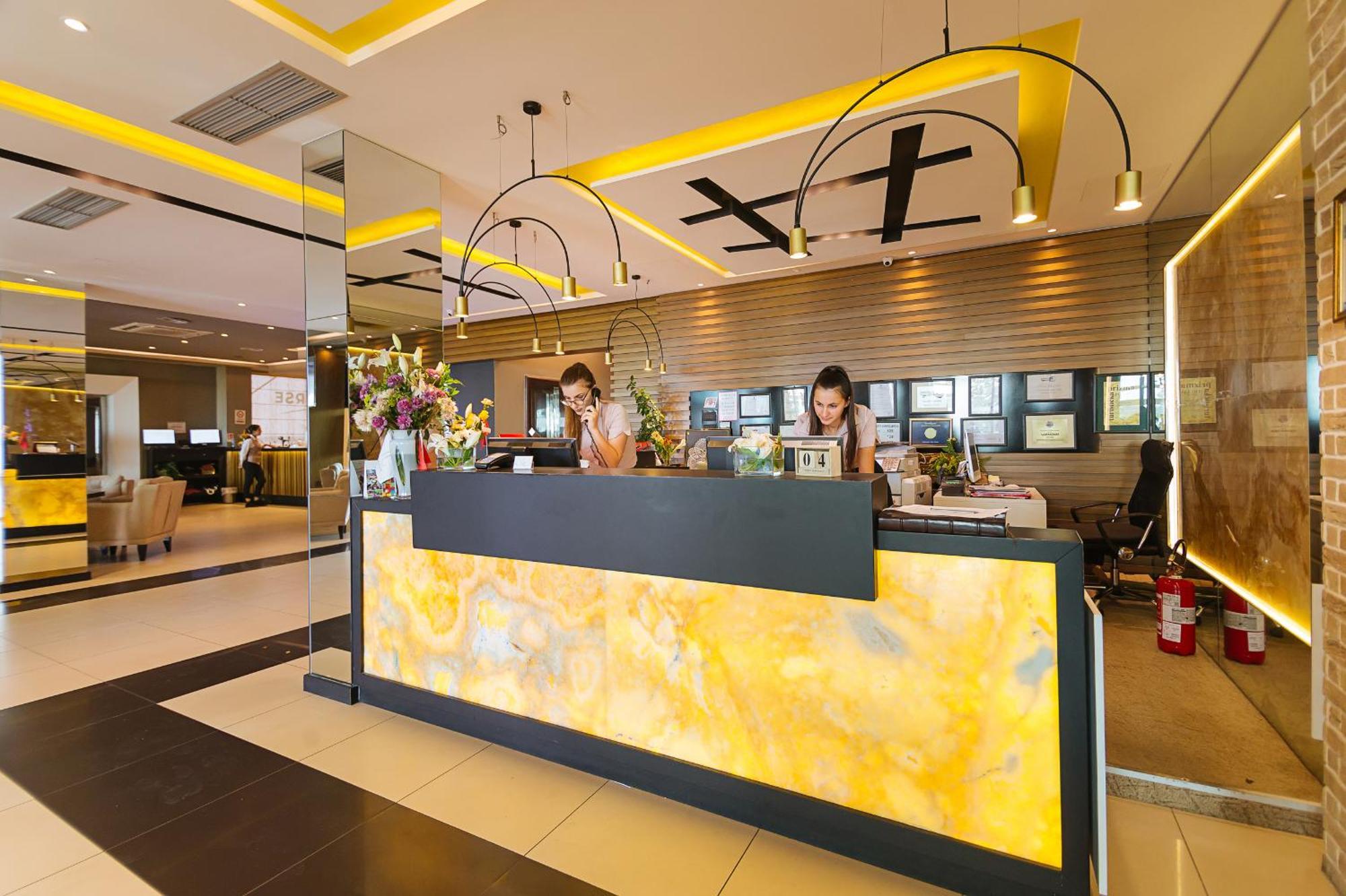 Albanian Star Hotel Kryemedhej ภายนอก รูปภาพ