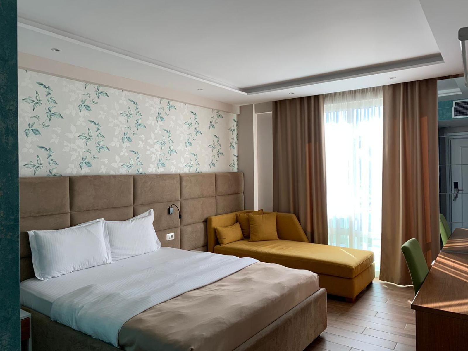 Albanian Star Hotel Kryemedhej ภายนอก รูปภาพ