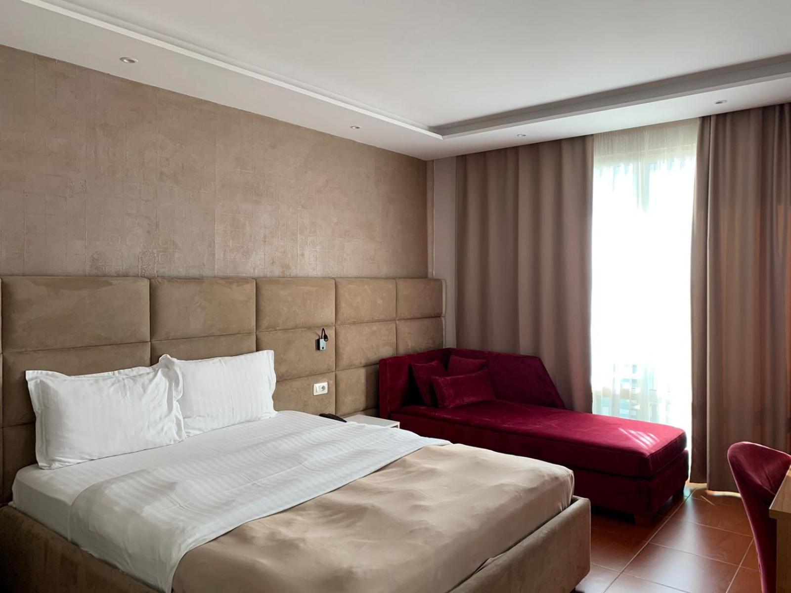 Albanian Star Hotel Kryemedhej ภายนอก รูปภาพ