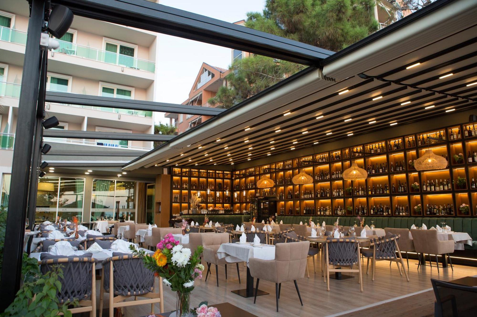 Albanian Star Hotel Kryemedhej ภายนอก รูปภาพ